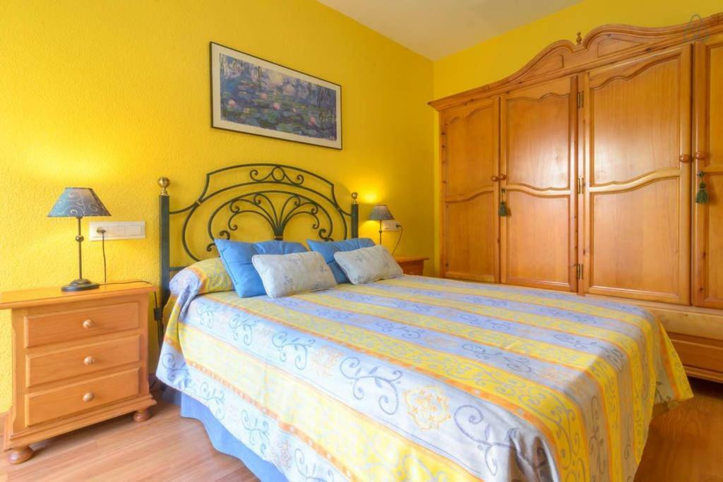 Cozy & Charming Apartment Альмуньекар Экстерьер фото